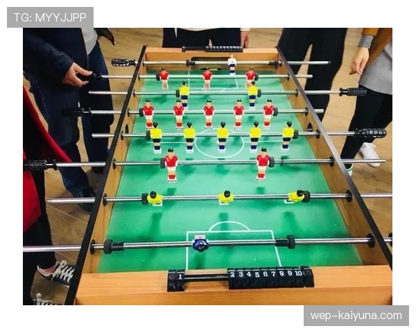 中圈开球规则解析：开球时球的位置与裁判判罚标准详解